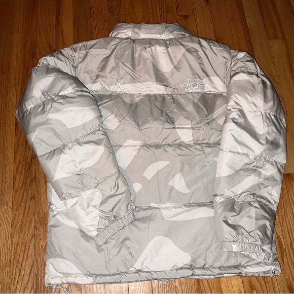 KAWS x The North Face Retro 700 1996 Nuptse Puffer Coat Jacket Men’s Camouflage - Picture 3 of 6